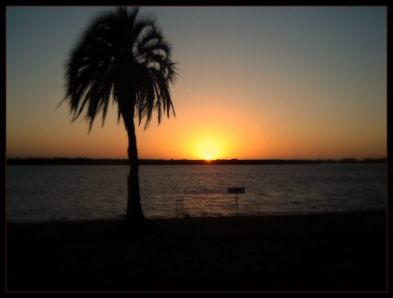 Qué actividades y lugares imperdibles hay para visitar en Colón, Entre Ríos 19 atardecer en el rio parana colon