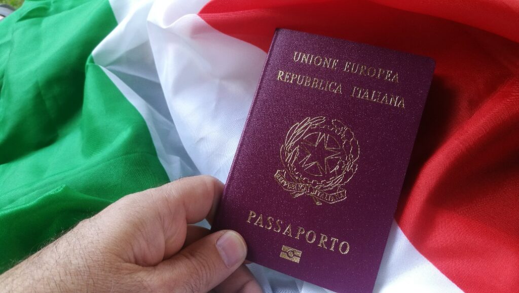 Si tengo un apellido italiano, puedo obtener la nacionalidad italiana